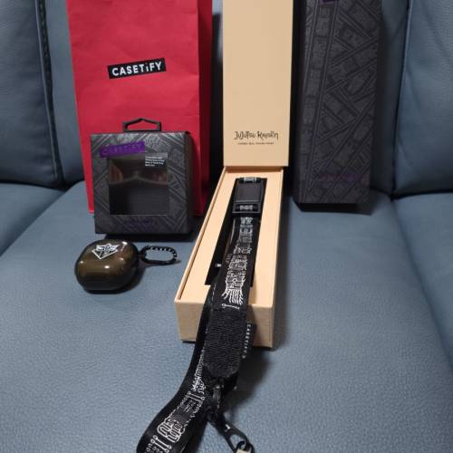 CASETiFY JUJUTSU KAISEN CURSED SEAL PHONE STRAP & AIRPODS CASE 咒術迴戰聯乘手...