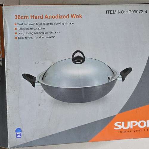 全新 平底鐵鑊，有蓋，15吋 (36cm) 闊, SUPOR 36cm ( WOK Hard Anodized 硬質陽極氧...