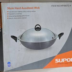 全新 平底鐵鑊，有蓋，15吋 (36cm) 闊, SUPOR 36cm ( WOK Hard Anodized 硬質陽極氧...