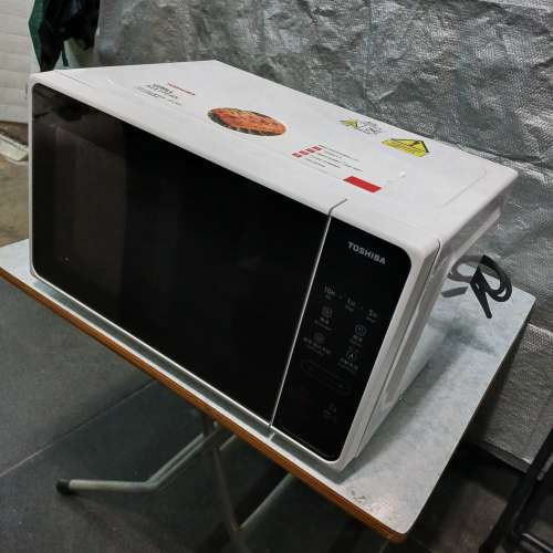 8成半新TOSHIBA 東芝微波爐
