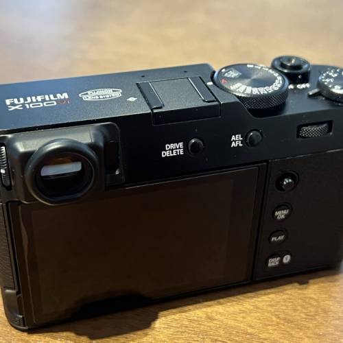 X100vi (黑色行貨，齊單盒配件)未過保
