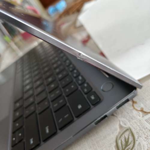 HUAWEI手提電腦2K 画面，i5-8代，