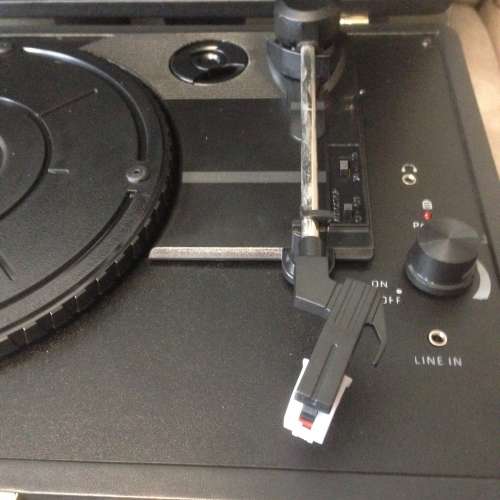 GOODMANS Portable Rechargeable Turntable NEW 全新充電手提唱盤