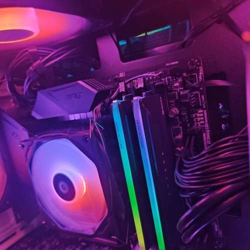 MSI MPG Z490 GAMING PLUS i5-10500 桌面電腦