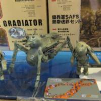 Ma.K. Maschinen Krieger 迷彩兵五隻 + Gradiator