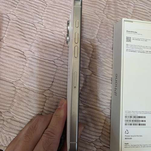 iPhone 16pro max 512gb 白色新淨冇花 電池91 元朗取