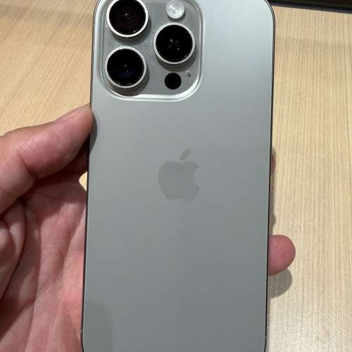 iPhone 16pro 256gb，港行雙卡極新，電池健康度87，完美冇花，所有原裝，所有功能正...