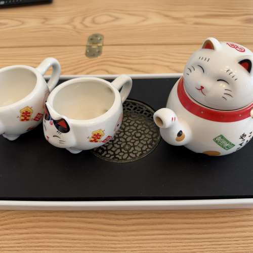 招財貓二杯一茶壺，連茶盤