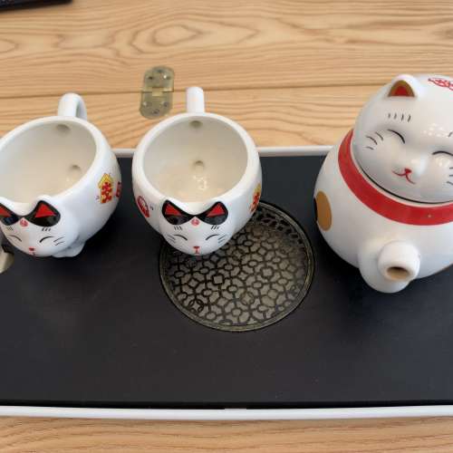 招財貓二杯一茶壺，連茶盤