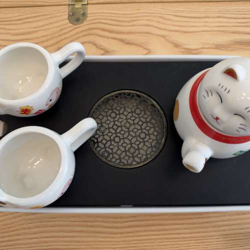招財貓二杯一茶壺，連茶盤
