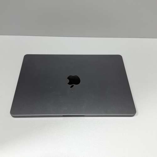 MacBook Air M2（暗空灰色 8GB / 512GB）機身新淨 💻