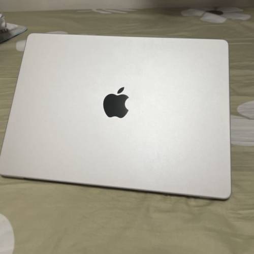 Apple M2 Pro Silver MacBook Pro 14吋/14"  32 GB RAM 1TB SSD