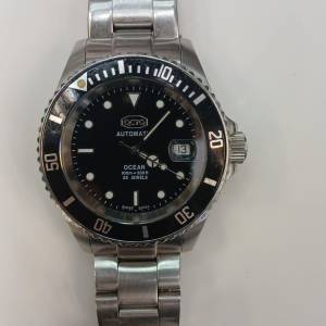 Vintage Swiss OCTO Automatic 100m Diver's Watch