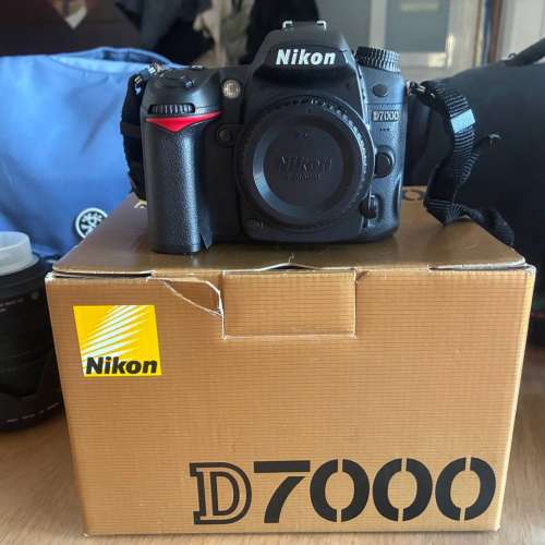 後備機95新 Nikon D7000 body、Nikon 50mm 定焦及18-200mm VR天涯鏡、SB-800 閃燈。...