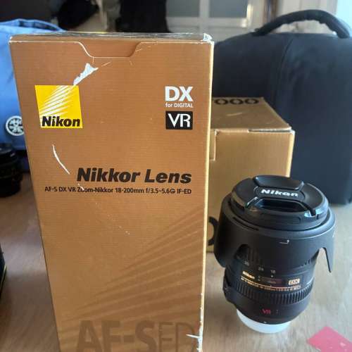 後備機95新 Nikon D7000 body、Nikon 50mm 定焦及18-200mm VR天涯鏡、SB-800 閃燈。...