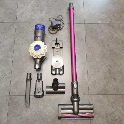 Dyson V6 Vacuum Cleaner 無線吸塵機一套