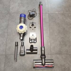 Dyson V6 Vacuum Cleaner 無線吸塵機一套