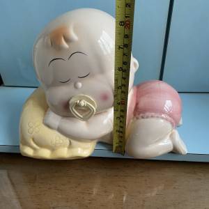 陶瓷瞓覺BB造型錢罌 （11月9號前清走）
