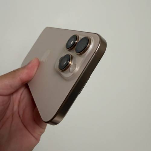 有保iPhone 16pro  max 512gb,港行雙卡黑色鈦金屬，極新冇維修冇暗病，電池健康度90...