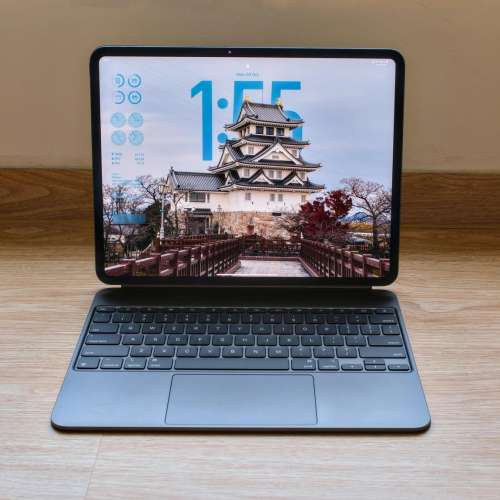 Apple iPad Pro 13" M5 512GB Wi-Fi + Magic Keyboard with AppleCare+