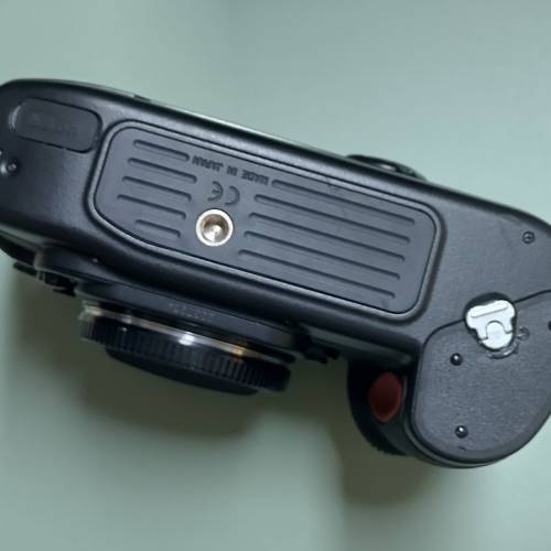 Nikon F100