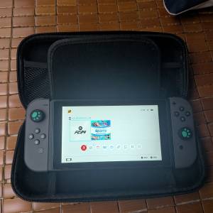 Switch大電版連兩game加多對joycon