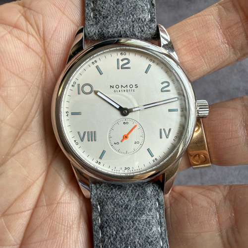 Nomos club