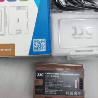 執屋清物 JJC Fujifilm NP-W235 type-c直充或座充 2 in 1