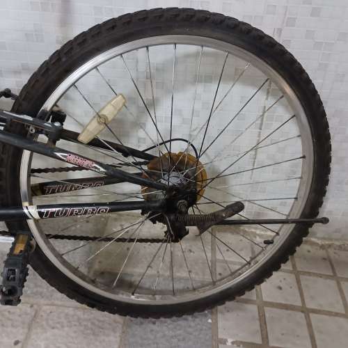 26 吋 黑色 Turbo 單車