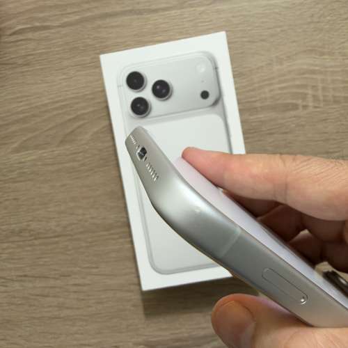 APPLE IPHONE 17 PRO MAX 銀白256G 電池健康93% 已過保