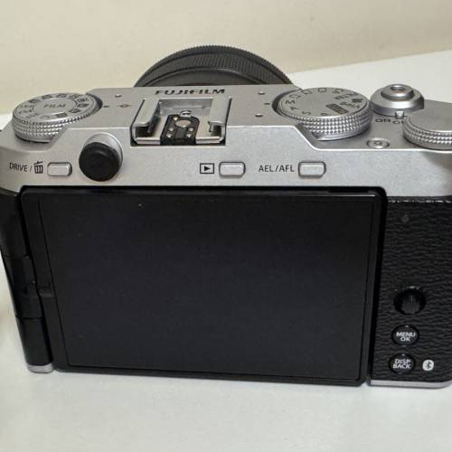 Fujifilm X-M5 silver with 15-45mm lens