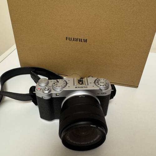 Fujifilm X-M5 silver with 15-45mm lens