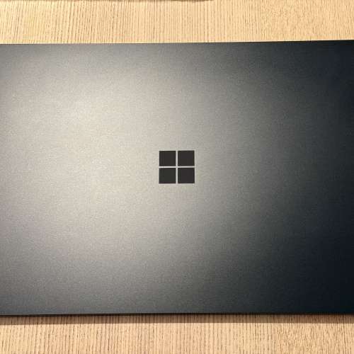 (不議價)Surface laptop 4 15 i7 16GB RAM 256GB