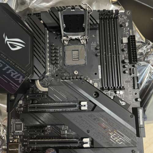 ASUS Z490-E Gaming ATX MB