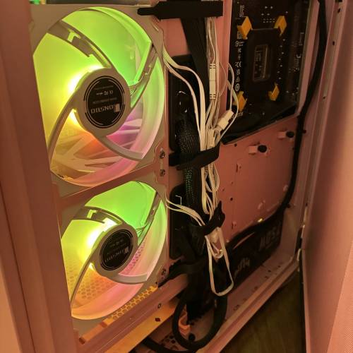 i5 13400f + 4070 遊戲主機