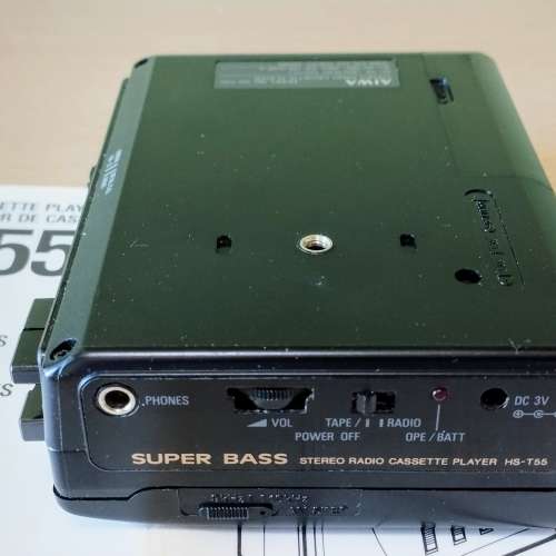 AIWA HS-T55 walkman radio cassette player  隨身收音卡式機 .... !!