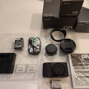 95% NEW RICOH GR III 普通黑色版，水貨版，少用，功能 100% 正常。 外觀接近全新~