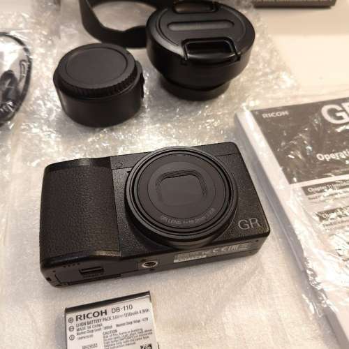 95% NEW RICOH GR III 普通黑色版，水貨版，少用，功能 100% 正常。 外觀接近全新~