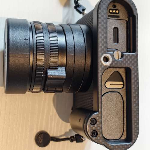 Leica Q3 43 mm APO 19084 數碼相機 連超輕碳纖維手柄