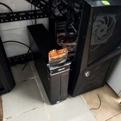 華碩電腦體積小wifi功能，i5 6400+8g ddr4 +三星1tb ssd