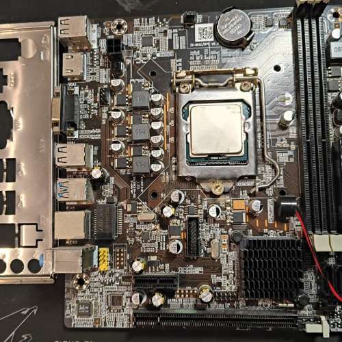 山寨H77  Micro ATX 主板 連CPU i5-3470 3.2GHz Socket 1155