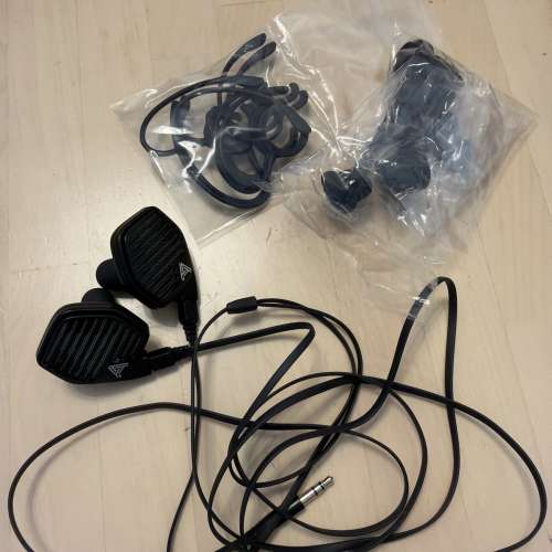 Audeze LCDi3 90%new 淨機跟一些配件