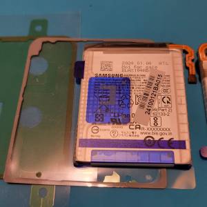 Samsung ZFlip6 客服專用規格 全新原裝電池 連防水膠貼 $200