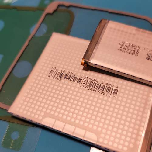 Samsung ZFlip6 客服專用規格 全新原裝電池 連防水膠貼 $200