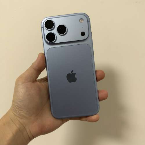全新只激活iPhone 18 Pro Max 1TB藍色