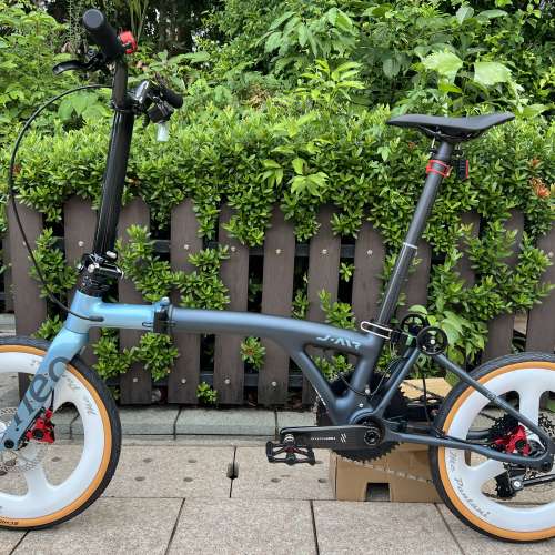 墨灰煙藍色 2026 新款 JAVA NEO CB 佳沃 碳纖維 12速電變 油剎桶軸 16吋349 碳纖維...