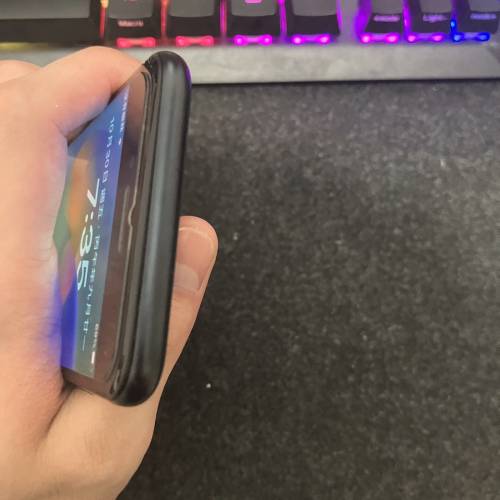 港版iPhone SE3 黑色 128GB 電池100%