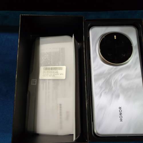 Honor Magic7 Pro 香港版12+512