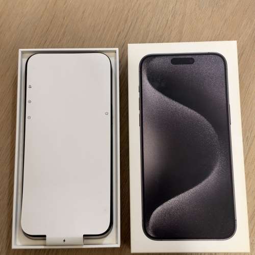 Iphone 15 pro max 256GB 98% 新 行貨黑色 無花 電池健康86%