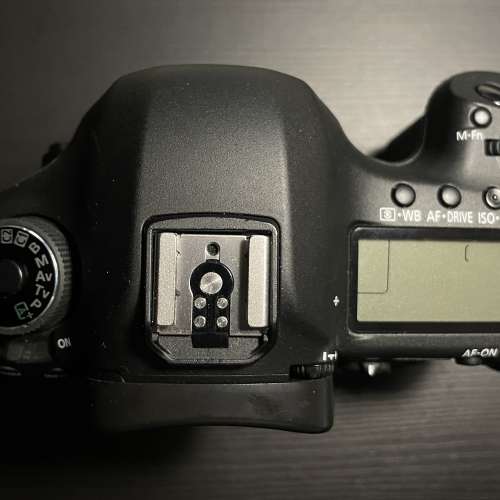 Canon 5D mark iii (made in Japan)